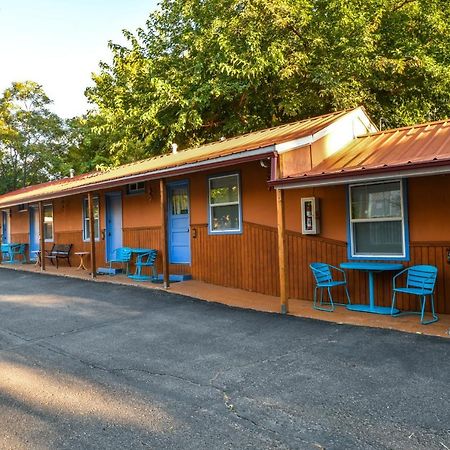 Lodge 7 - Downtown Location. Studio With Shared Hot Tub. Minutes To Arches N.P. Moab Exterior photo