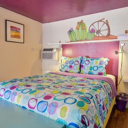 Lodge 7 - Downtown Location. Studio With Shared Hot Tub. Minutes To Arches N.P. Moab Exterior photo