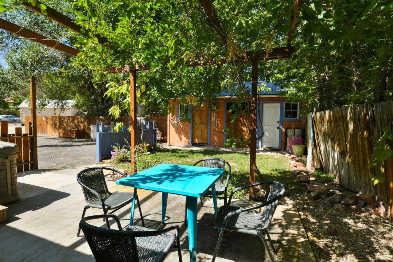 Lodge 7 - Downtown Location. Studio With Shared Hot Tub. Minutes To Arches N.P. Moab Exterior photo