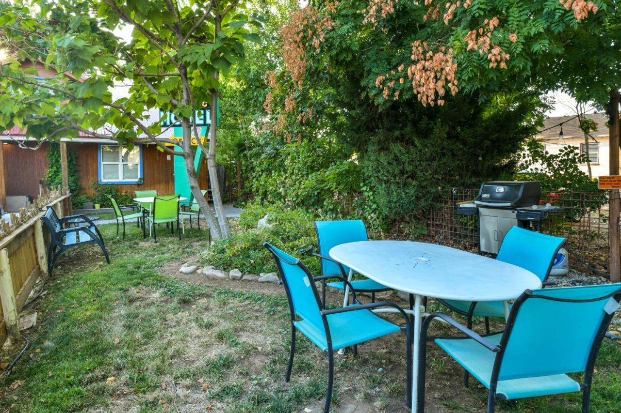 Lodge 7 - Downtown Location. Studio With Shared Hot Tub. Minutes To Arches N.P. Moab Exterior photo