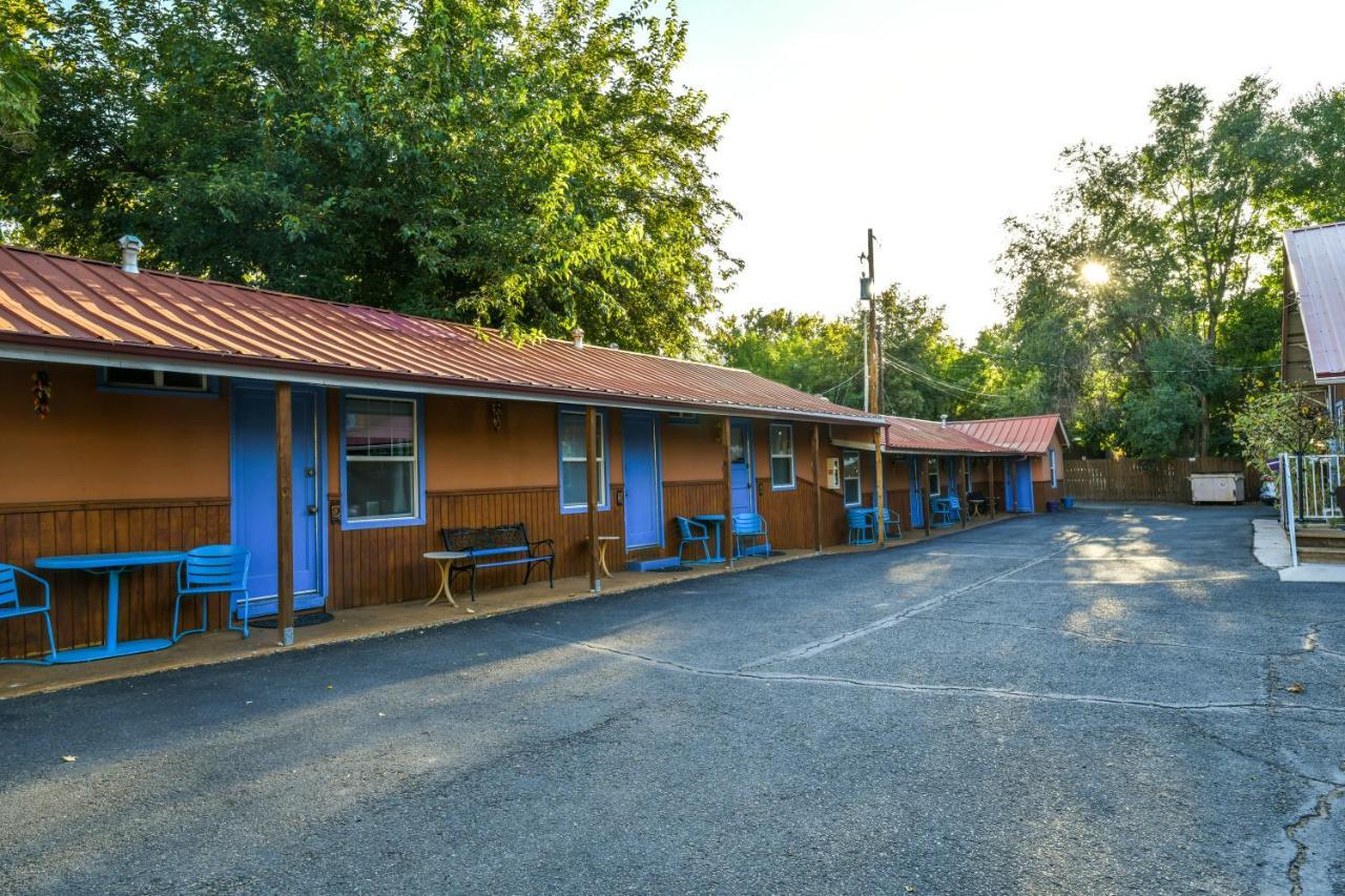 Lodge 7 - Downtown Location. Studio With Shared Hot Tub. Minutes To Arches N.P. Moab Exterior photo