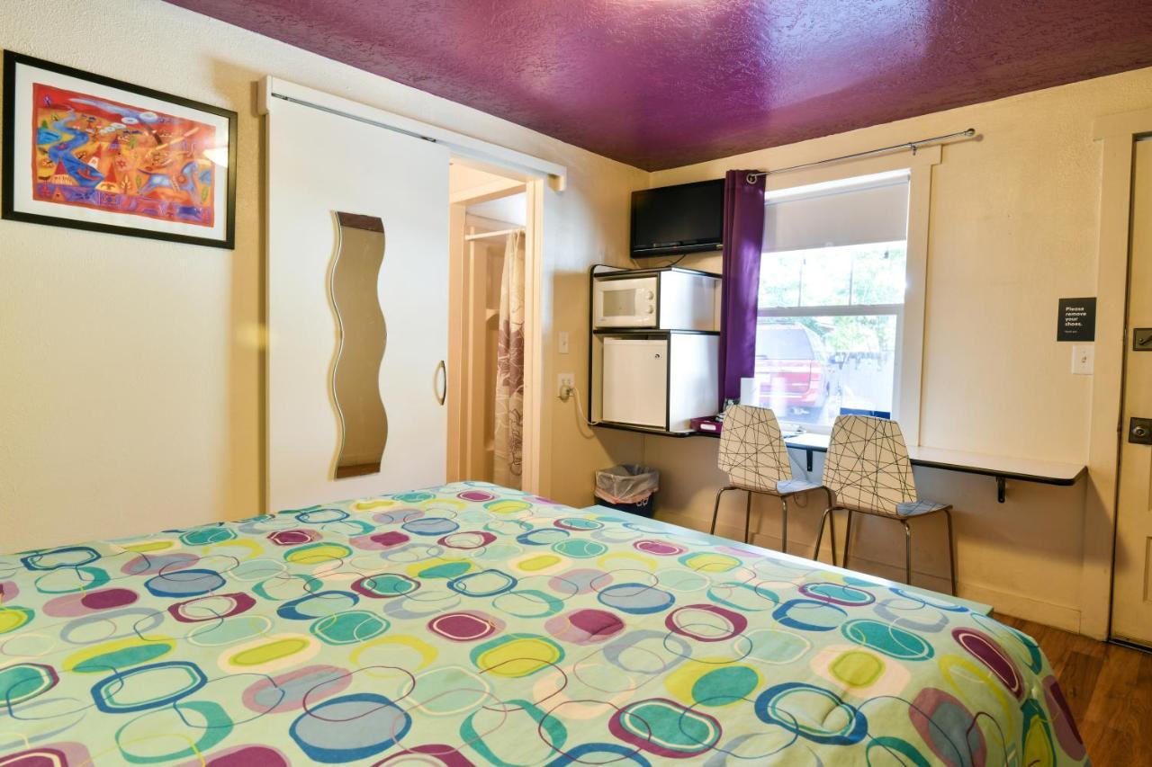 Lodge 7 - Downtown Location. Studio With Shared Hot Tub. Minutes To Arches N.P. Moab Exterior photo