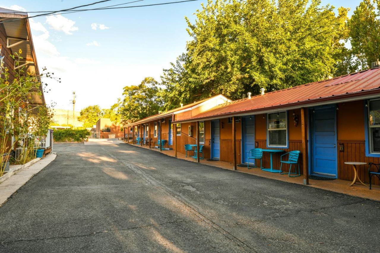 Lodge 7 - Downtown Location. Studio With Shared Hot Tub. Minutes To Arches N.P. Moab Exterior photo